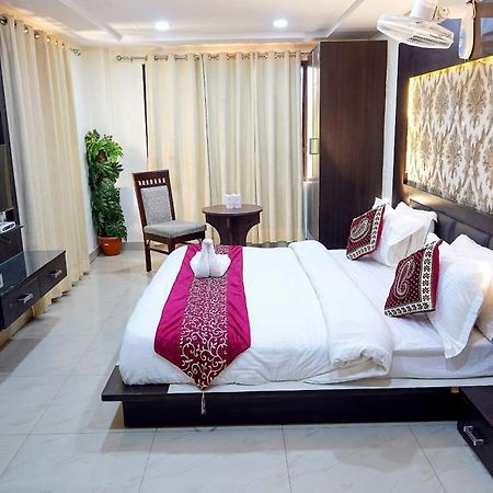 Hotel Vikrant Ludhiana Eksteriør billede