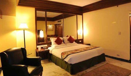 Hotel Vikrant Ludhiana Eksteriør billede
